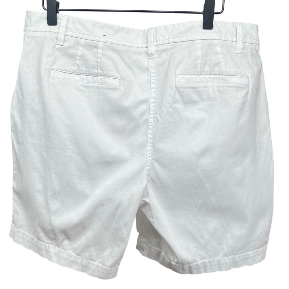 Talbots Girlfriend Chino Short Women Size 10 White Excellent Casual Mid Rise - Picture 2 of 7